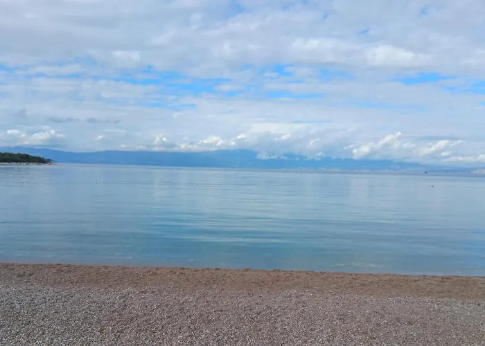 Malenica, Njivice, Croatia, 200 M From The Sea * Njivice