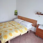 Malenica, Njivice, Croatia, 200 M From The Sea Lejlighed Njivice