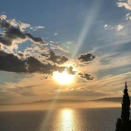 شقة Malenica, Njivice, Croatia, 200 M From The Sea