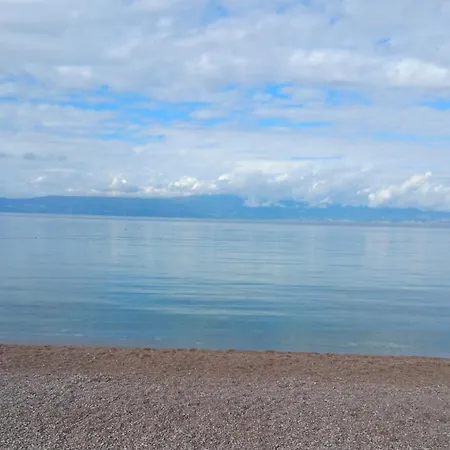 Malenica, Njivice, Croatia, 200 M From The Sea * نجيفيش