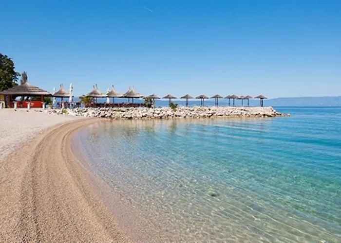דירה Malenica, Njivice, Croatia, 200 M From The Sea