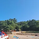 Malenica, Njivice, Croatia, 200 M From The Sea *