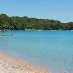 Malenica, Njivice, Croatia, 200 M From The Sea *
