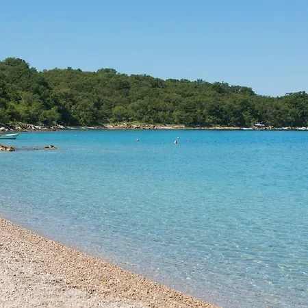 Malenica, Njivice, Croatia, 200 M From The Sea *